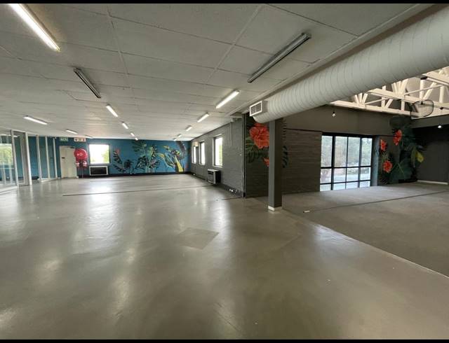 2,859M² OFFICE TO LET IN BRYANSTON